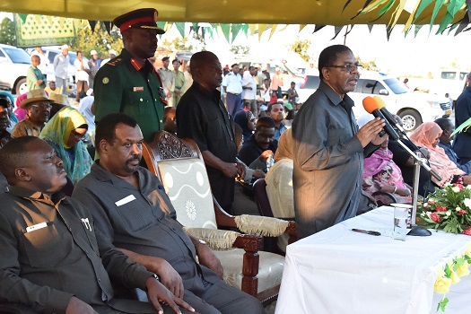 DK. SHEIN AFUNGUA BARABARA YA MGAGADU-KIWANI.