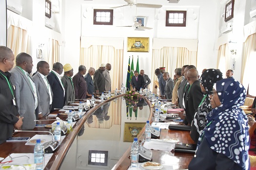 DK.SHEIN AKUTANA NA BODI YA WAKURUGENZI KAMISHENI YA UTALII,UONGOZI WA WIZARA YA FEDHA NA MIAPANGO