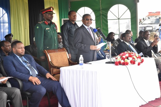 RAIS wa Zanzibar na Mwenyekiti wa Baraza la Mapinduzi Mhe.Dk.Ali Mohamed Shein, akihutua wakati wa hafla ya Uzinduzi wa Boti ya Uvuvi ya Sehewa ya Kampuni ya Uvuvi Zanzibar(ZAFICO) hafla hiyo imefanyika katika viwanja vya Hoteli ya Verde Mtoni Zanzibar.